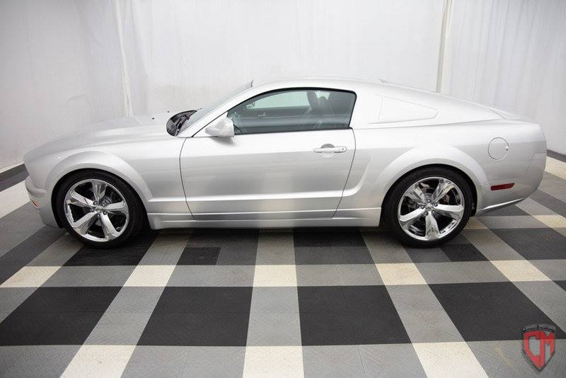 2009 Ford Mustang Iacocca Silver 45th Anniversary Edition #14, photo 2