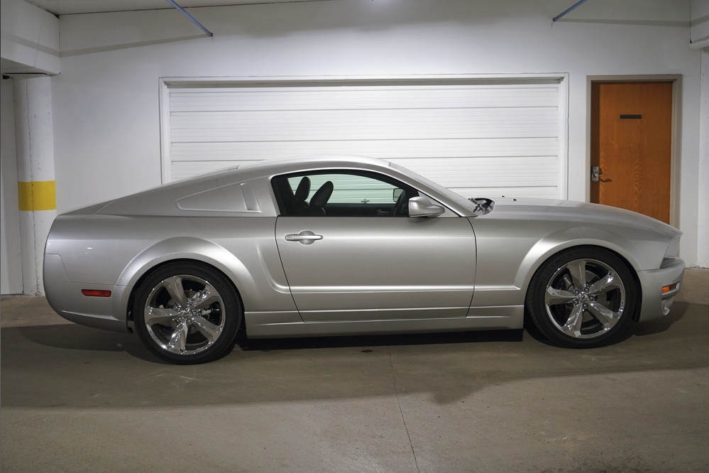 2009 Ford Mustang Iacocca Silver 45th Anniversary Edition #15, photo 2