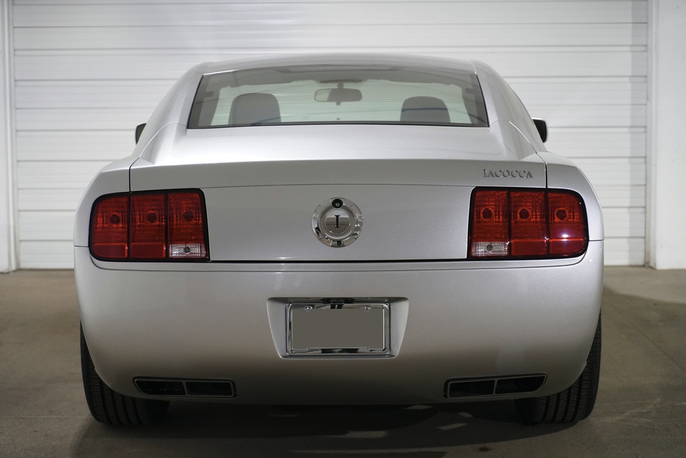 2009 Ford Mustang Iacocca Silver 45th Anniversary Edition #15, photo 3