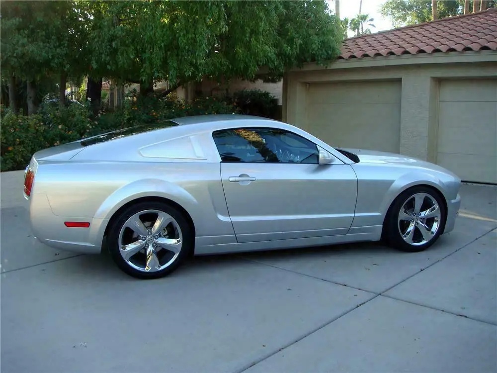 2009 Ford Mustang Iacocca Silver 45th Anniversary Edition #20, photo 3