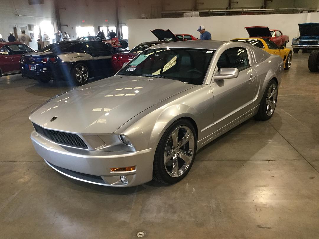 2009 Ford Mustang Iacocca Silver 45th Anniversary Edition #20, photo 7