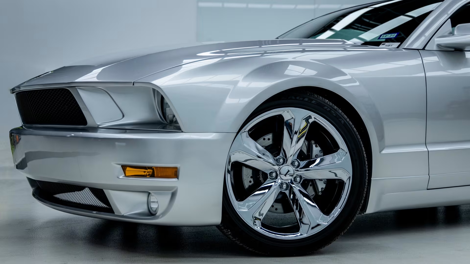 2009 Ford Mustang Iacocca Silver 45th Anniversary Edition #33, photo 4
