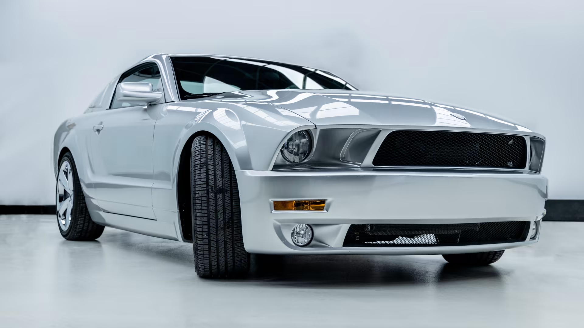 2009 Ford Mustang Iacocca Silver 45th Anniversary Edition #33, photo 9
