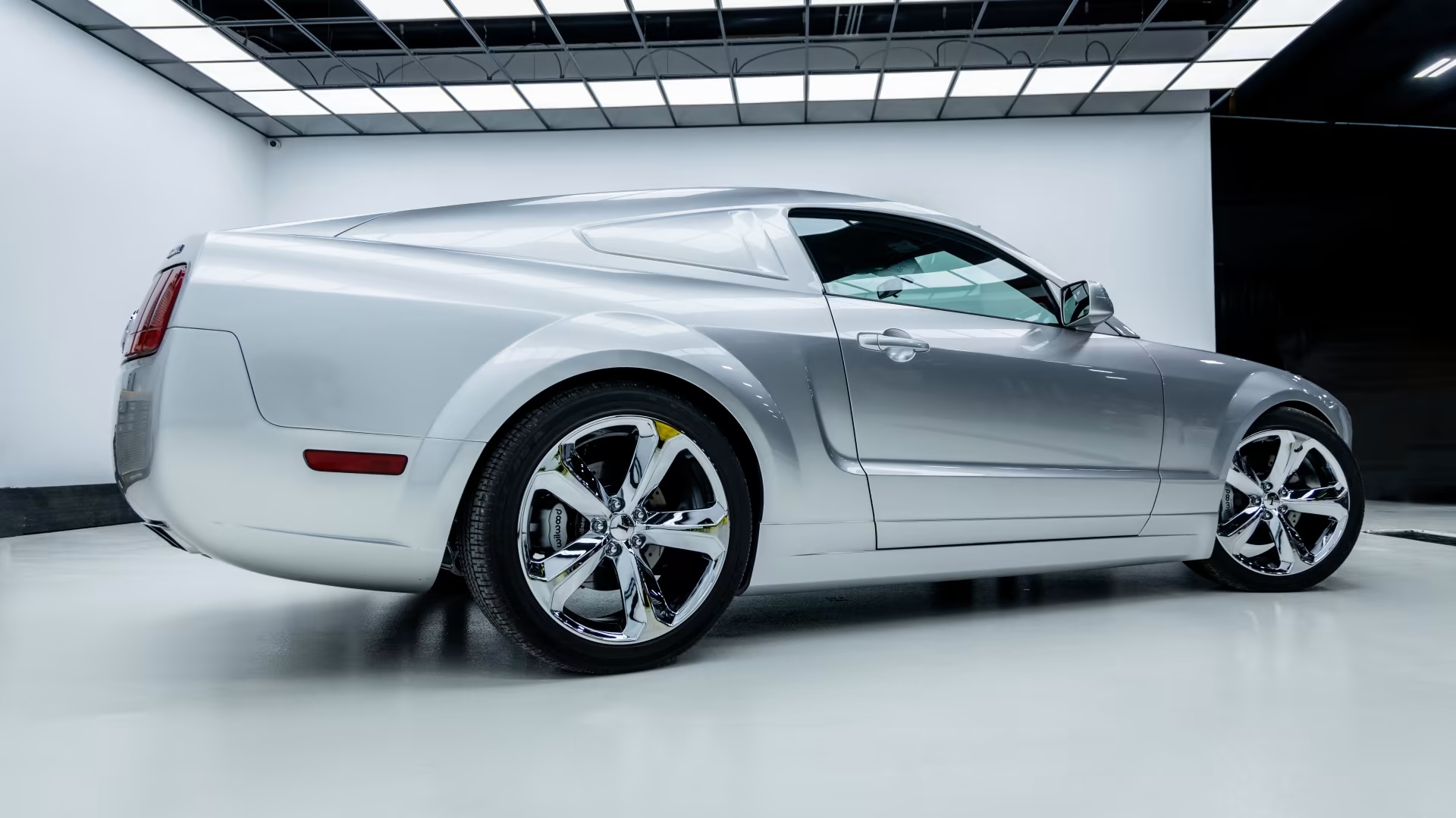 2009 Ford Mustang Iacocca Silver 45th Anniversary Edition #33, photo 14