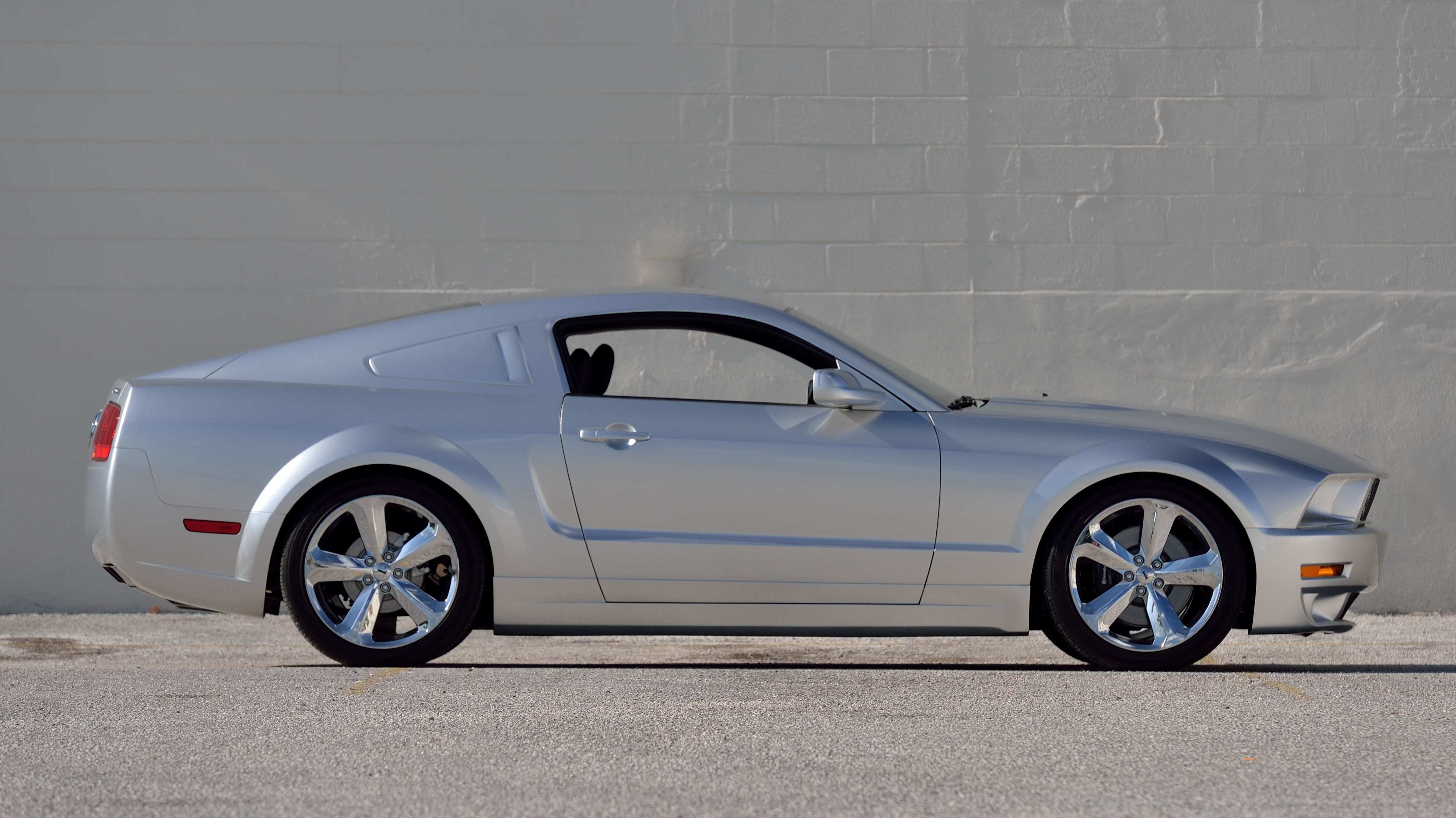 2009 Ford Mustang Iacocca Silver 45th Anniversary Edition #37, photo 2